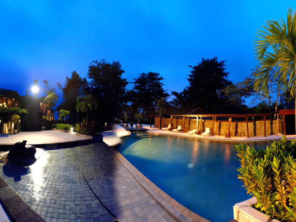 Finna Golf & Country Club Prigen Εξωτερικό φωτογραφία