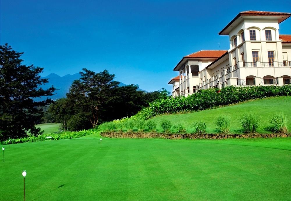 Finna Golf & Country Club Prigen Εξωτερικό φωτογραφία